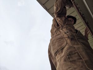 Constructing an enclosed outdoor cat space