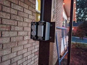 Outdoor enclosure for feline safety